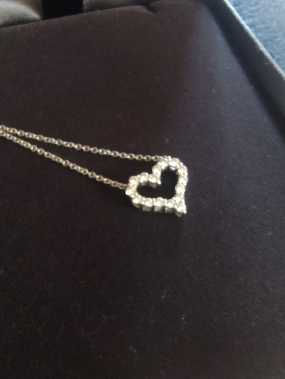 *TRADED*Tiffany & Co. Platinum And Diamond Heart Pendant Necklace - Picture 7 of 9